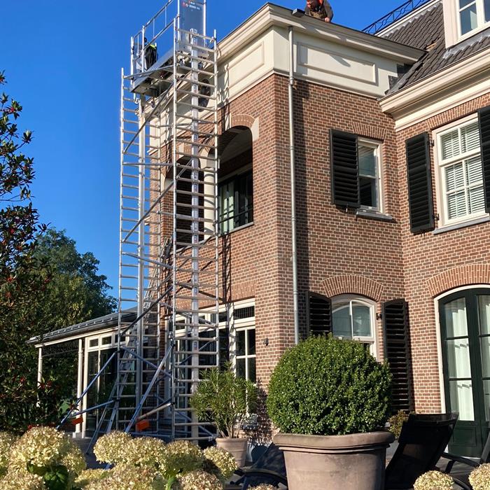 Mobile scaffold lift M