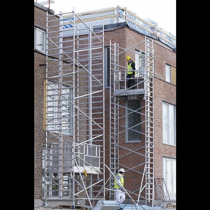 Mobile scaffold lift XL