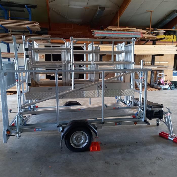 Mobile scaffold lift XL