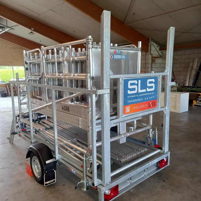 Mobile scaffold lift XL
